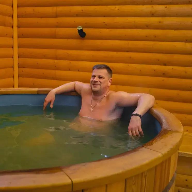 Русские бани c горячей и холодной купелью